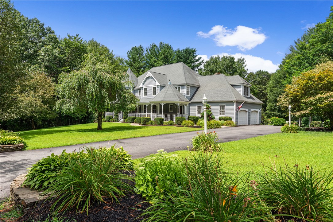 80 Rawson Road Cumberland, RI 02864 - Photo 3 of 40
