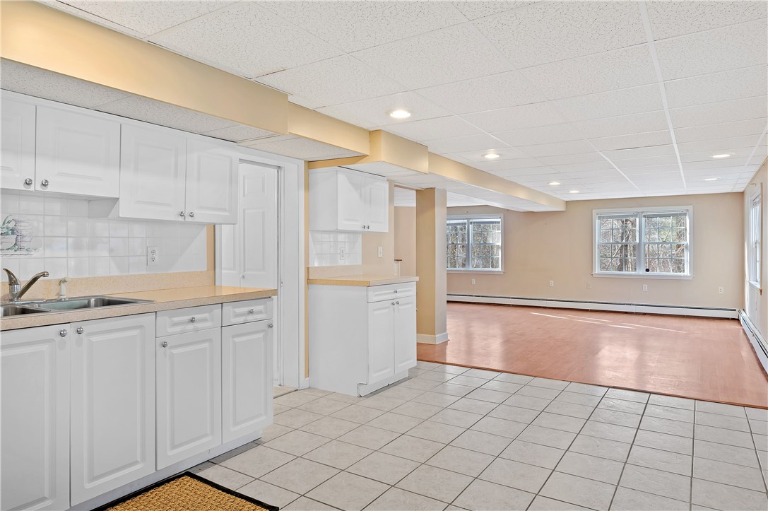 80 Rawson Road Cumberland, RI 02864 - Photo 34 of 40