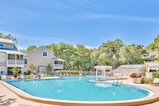 a view of a tennis court