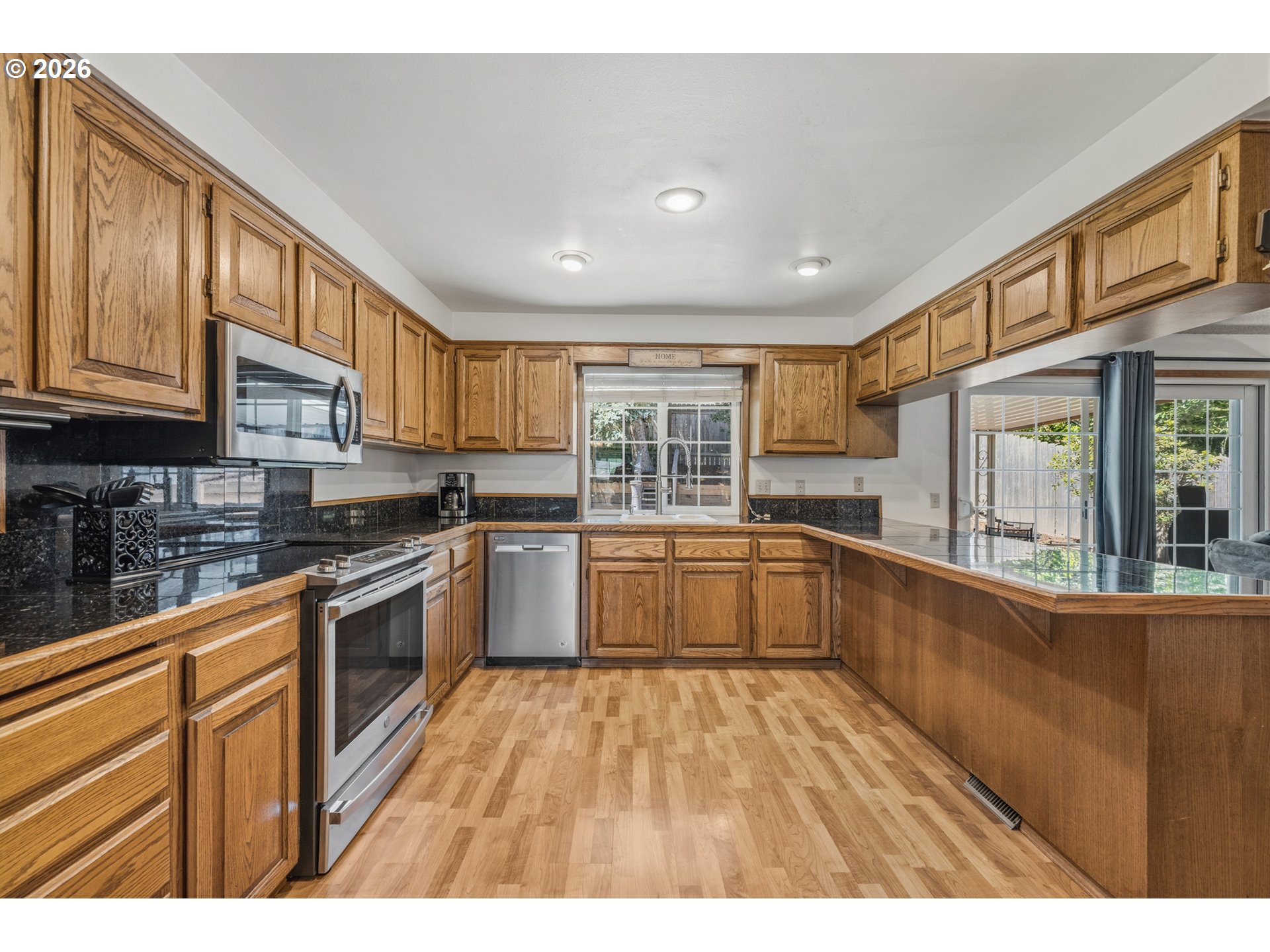 5425 Southwest 208th Court Beaverton, OR 97078 - Photo 18 of 43
