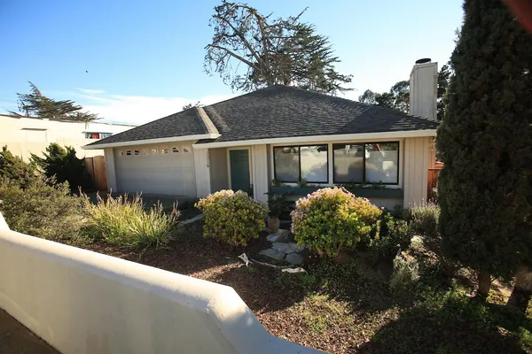 $886,000 | 1516 Hilby Avenue, Seaside, CA 93955