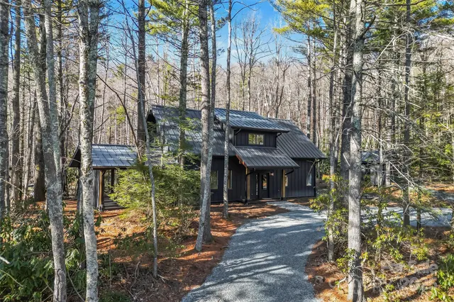 $557,000 | 6260 Sunny Drive, Newland, NC 28657