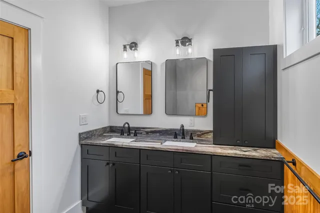 $557,000 | 6260 Sunny Drive, Newland, NC 28657