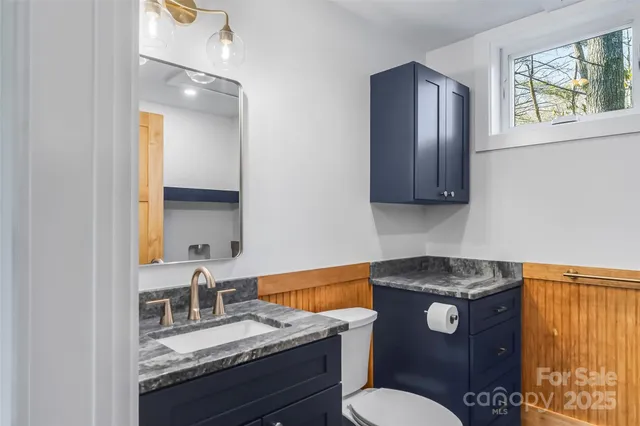 $557,000 | 6260 Sunny Drive, Newland, NC 28657