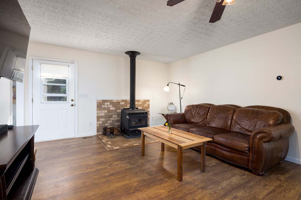 2478 Pine Lake Road West Point, GA 31833 - Photo 39 of 70 Living Room