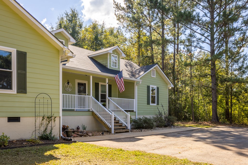 2478 Pine Lake Road West Point, GA 31833 - Photo 4 of 70 Gallery Image 4
