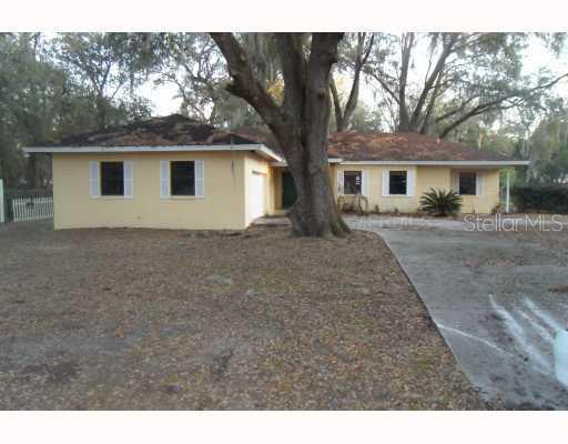 1643 West Socrum Loop Road Lakeland, FL 33810 - Photo 1 of 1 Exterior Front - Front View