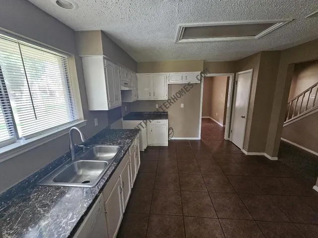 $1,595 | 17323 Glenhew Road, Humble, TX 77396