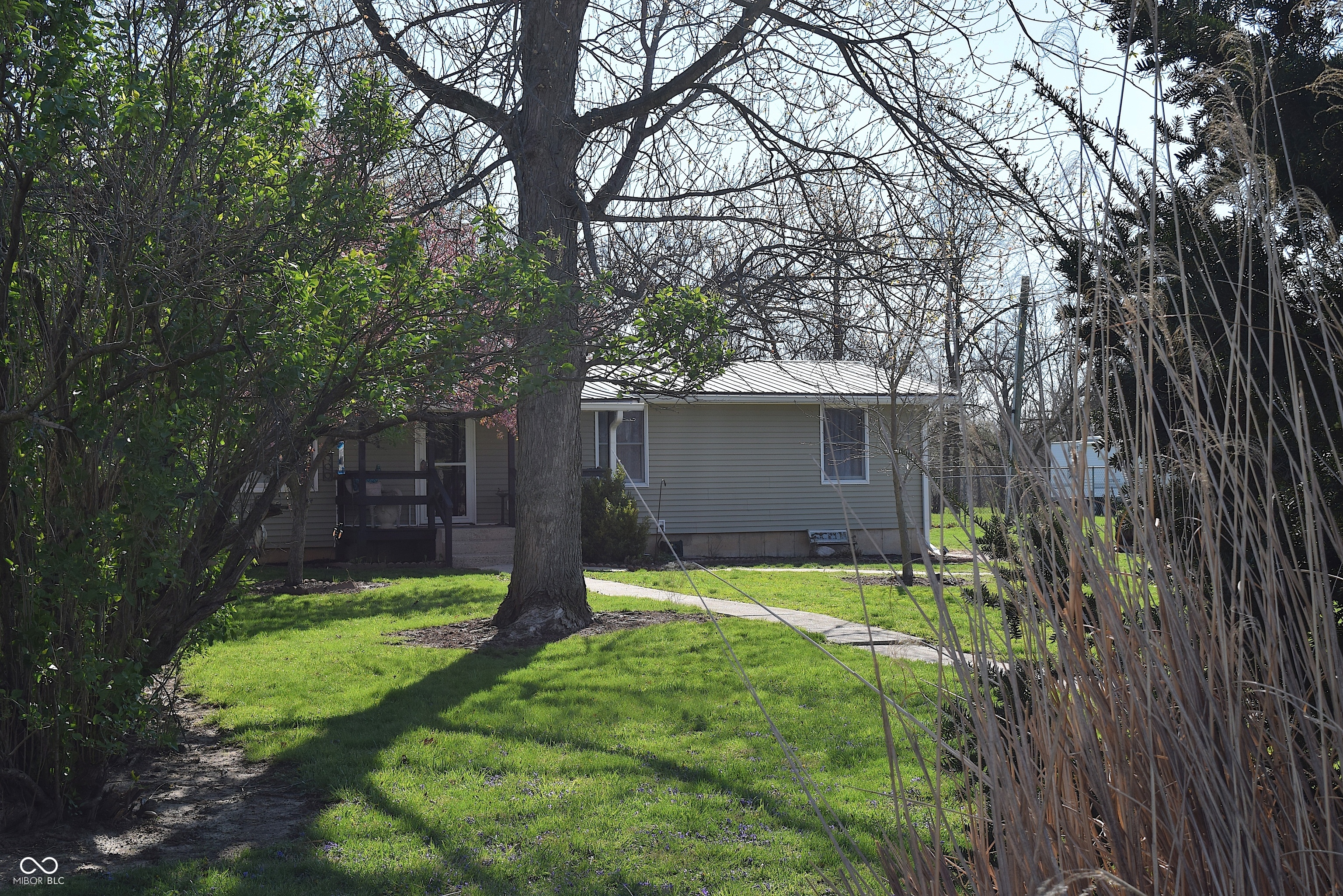 222 North Front Street Thorntown, IN 46071 - Photo 2 of 56