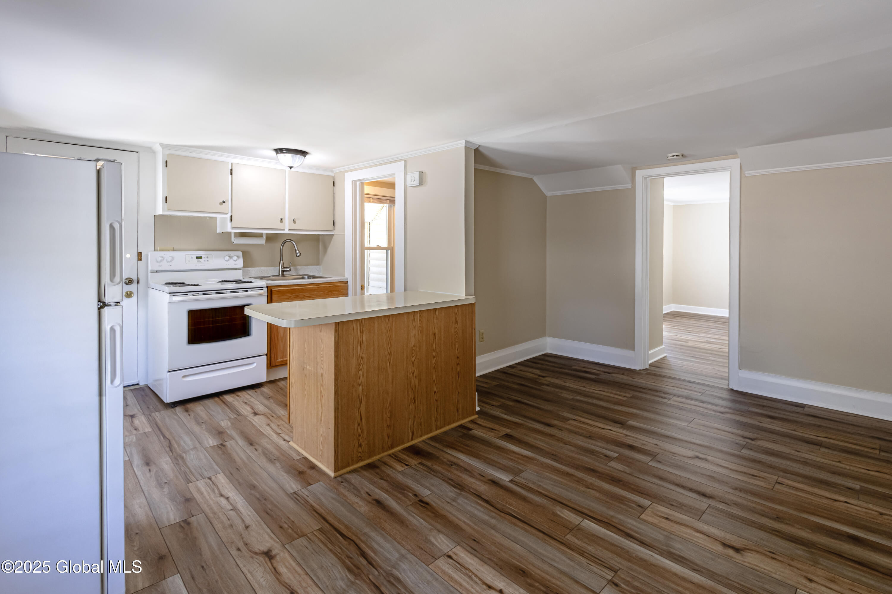 182 Kingsley Road, Unit 2B Ballston, NY 12027 - Photo 7 of 14 0D2A2664-HDR