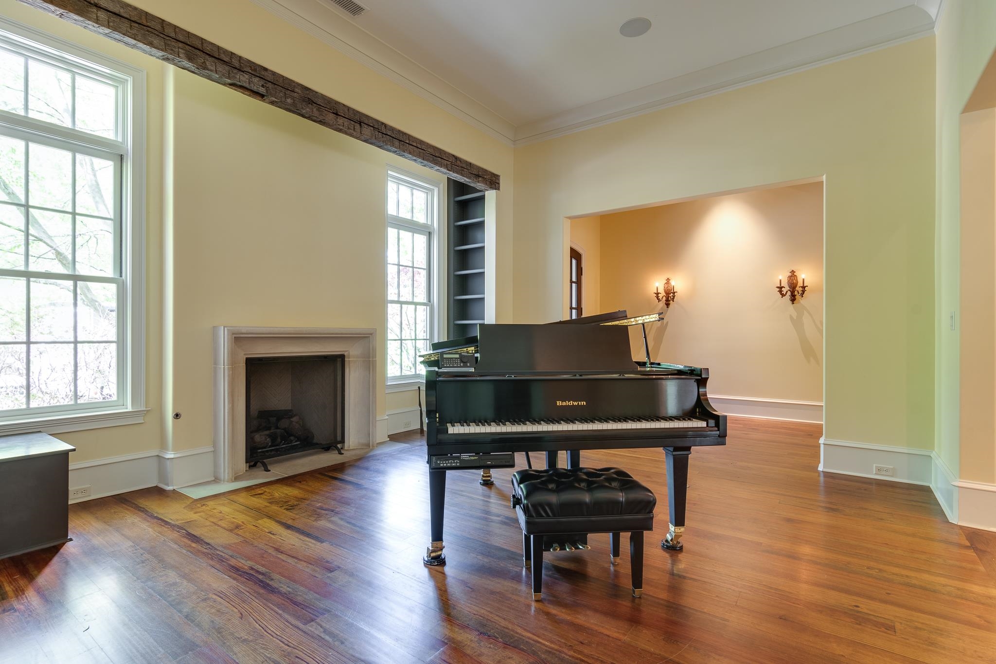 4761 Shady Grove Road Memphis, TN 38117 - Photo 11 of 25 a living room with furniture and a fireplace