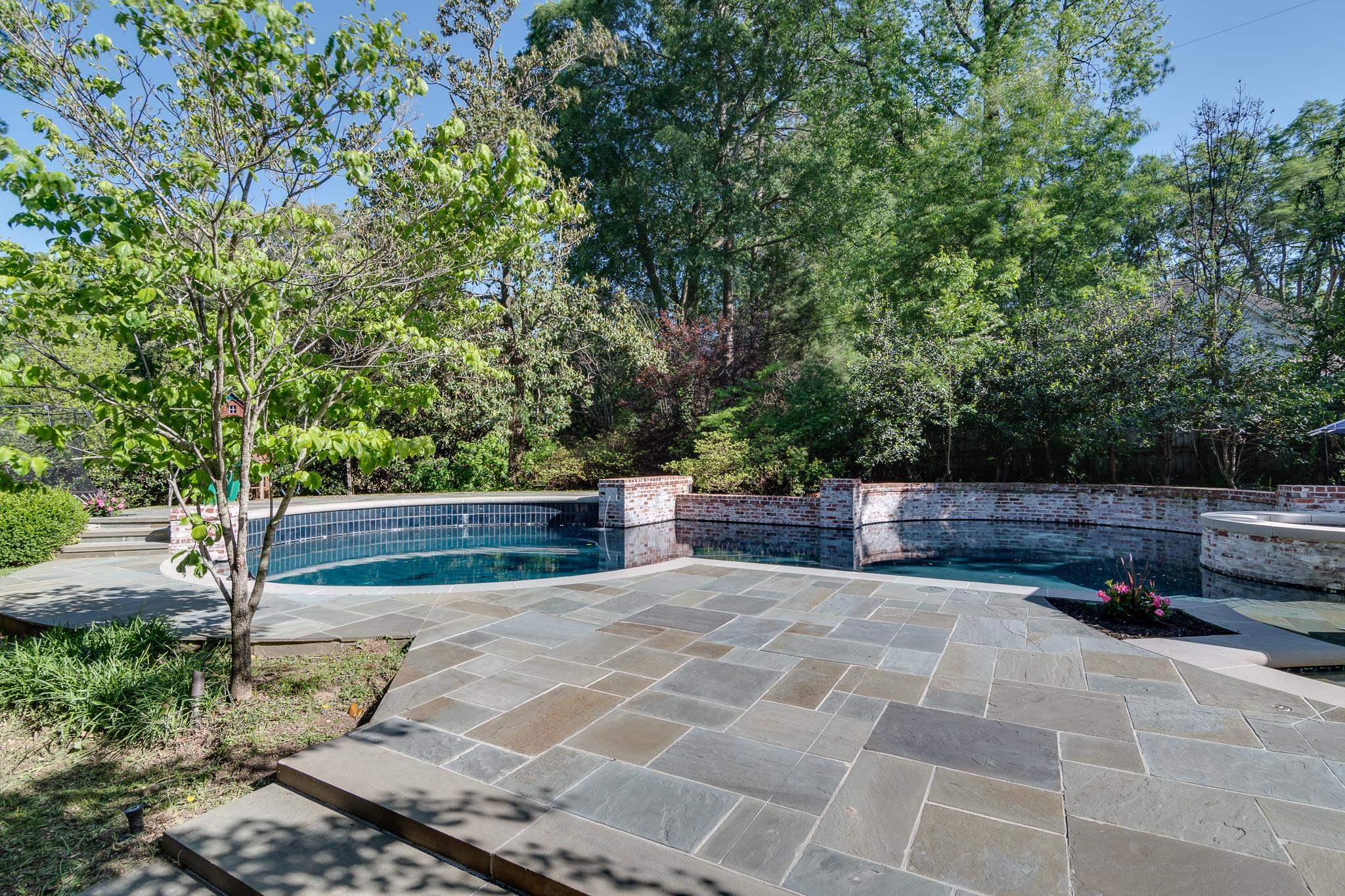 4761 Shady Grove Road Memphis, TN 38117 - Photo 24 of 25 a view of backyard with seating space