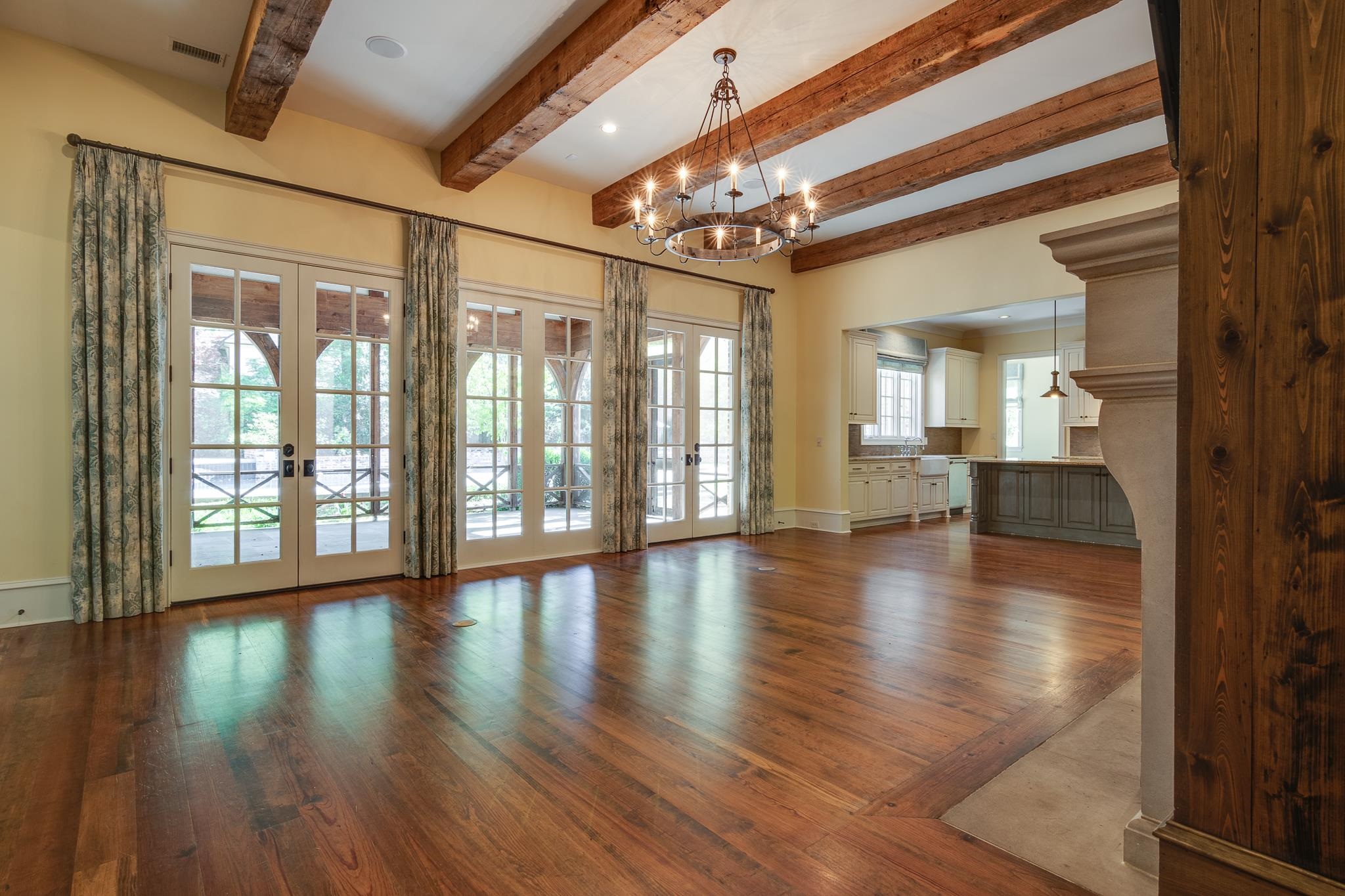 4761 Shady Grove Road Memphis, TN 38117 - Photo 5 of 25 a view of an entryway with wooden floor and windows