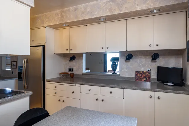 $750,000 | 2136 White Swan Drive, Oshkosh, WI 54901