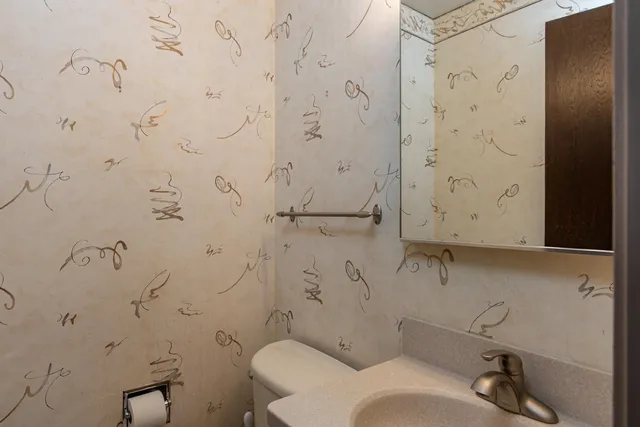 $750,000 | 2136 White Swan Drive, Oshkosh, WI 54901