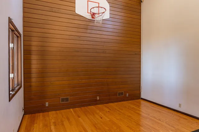 $750,000 | 2136 White Swan Drive, Oshkosh, WI 54901