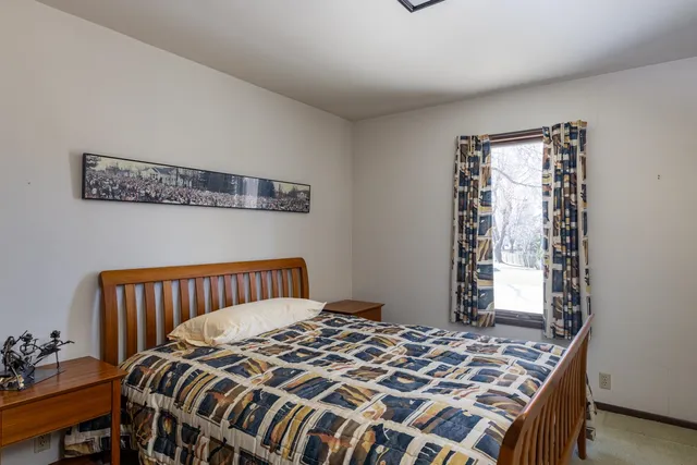 $750,000 | 2136 White Swan Drive, Oshkosh, WI 54901