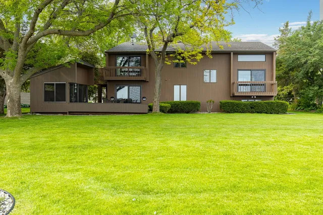 $750,000 | 2136 White Swan Drive, Oshkosh, WI 54901