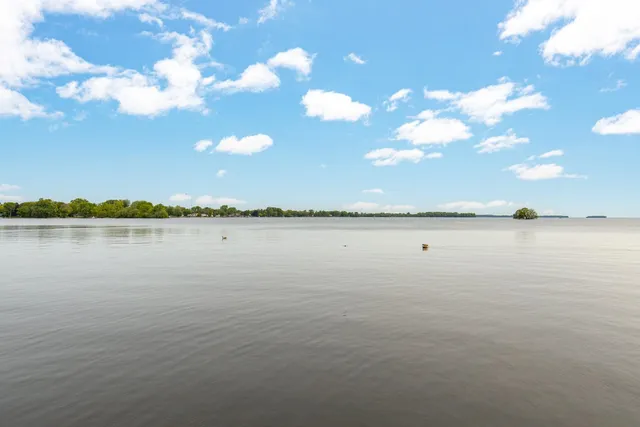 $750,000 | 2136 White Swan Drive, Oshkosh, WI 54901