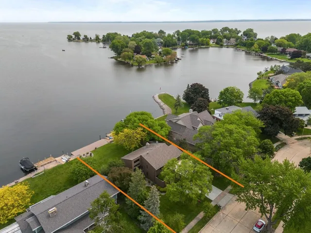 $750,000 | 2136 White Swan Drive, Oshkosh, WI 54901