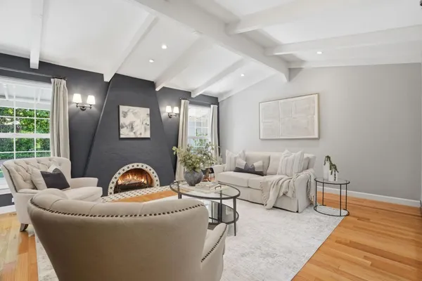 a kitchen that has a lot of cabinets in it