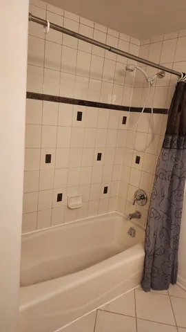 $3,150 | 617 Newport Avenue, Westmont, IL 60559