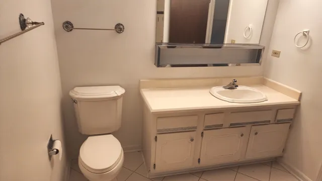 $3,150 | 617 Newport Avenue, Westmont, IL 60559