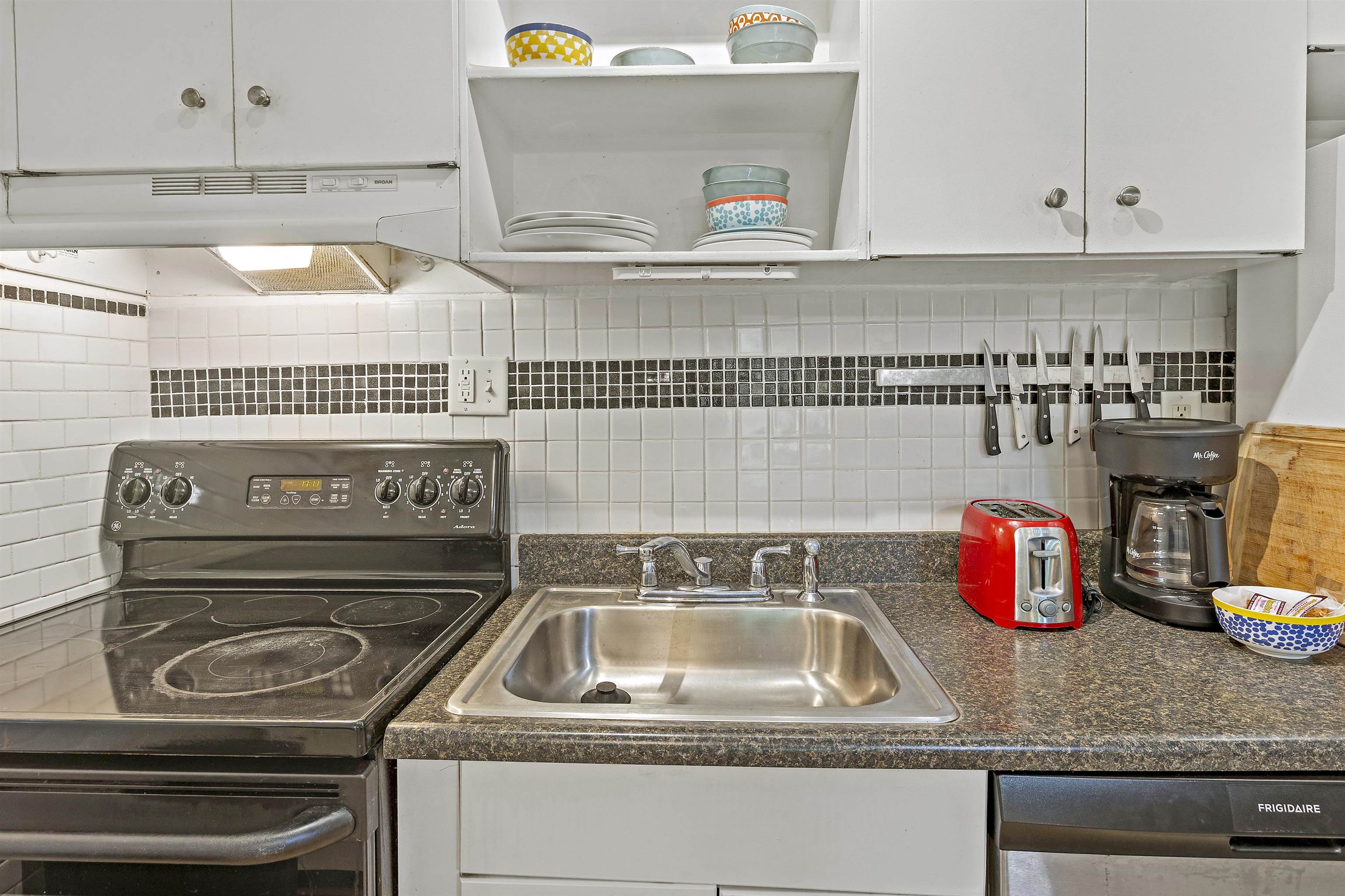 3559 Lower Honoapiilani Road, Unit 708 Lahaina, HI 96761 - Photo 16 of 29