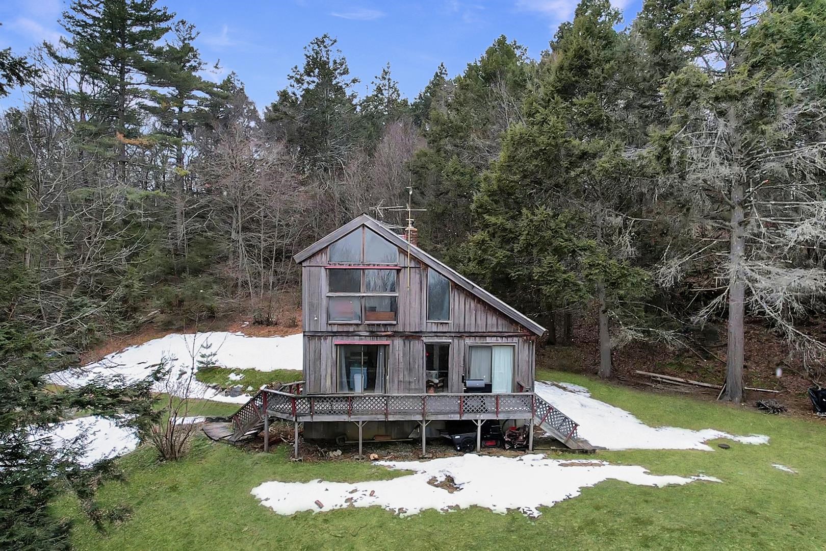 946 Huckle Hill Road Vernon, VT 05354 - Photo 1 of 26 Gallery Image 1