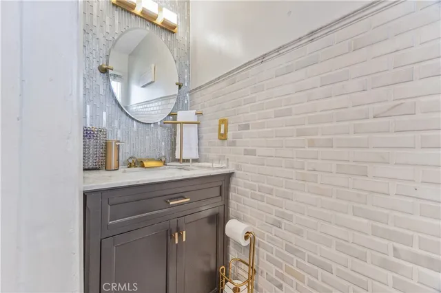 $865,000 | 10924 Dalwood Avenue, Downey, CA 90241