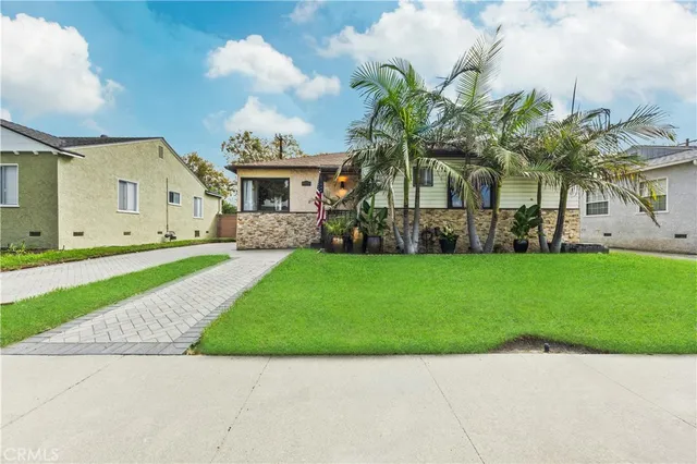 $865,000 | 10924 Dalwood Avenue, Downey, CA 90241