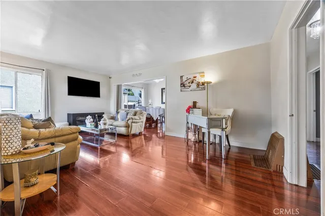 $865,000 | 10924 Dalwood Avenue, Downey, CA 90241