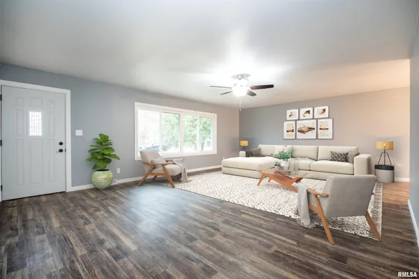 $229,900 | 203 Eaton Avenue, Bartonville, IL 61607