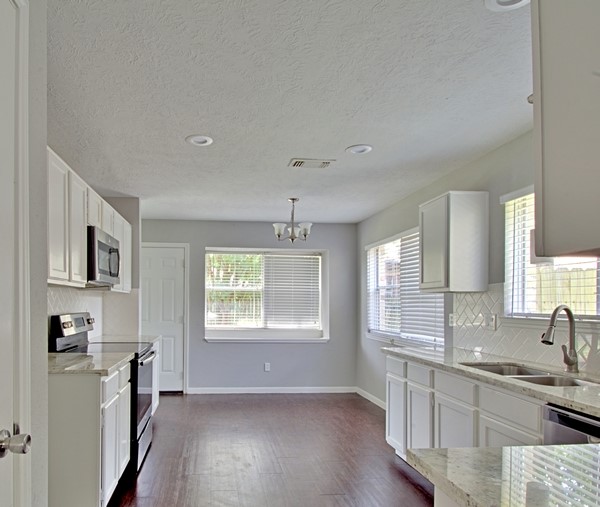 5107 Rivertree Lane Spring, TX 77379 - Photo 6 of 23 Gallery Image 6