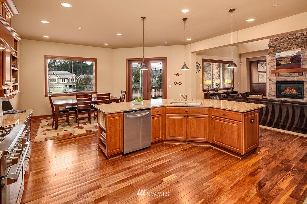 5350 Northeast 16th Street Renton, WA 98059 - Photo 11 of 22