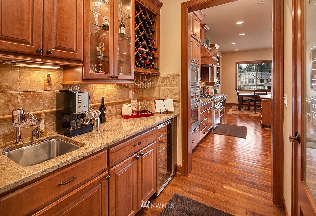 5350 Northeast 16th Street Renton, WA 98059 - Photo 12 of 22