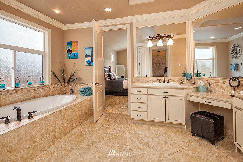 5350 Northeast 16th Street Renton, WA 98059 - Photo 14 of 22