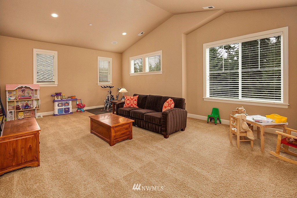 5350 Northeast 16th Street Renton, WA 98059 - Photo 15 of 22