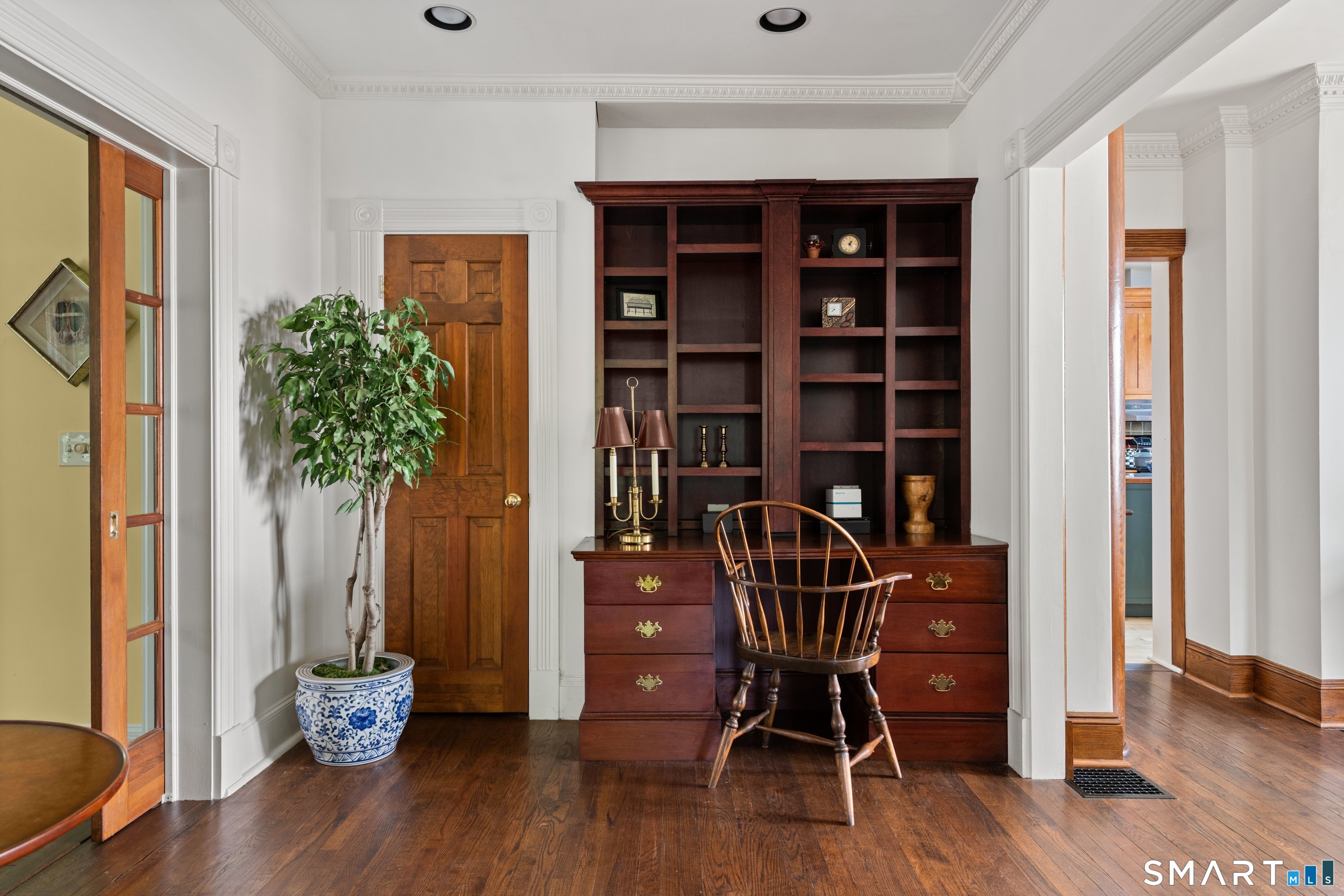 170 New Canaan Avenue Norwalk, CT 06850 - Photo 10 of 36 Gallery Image 10