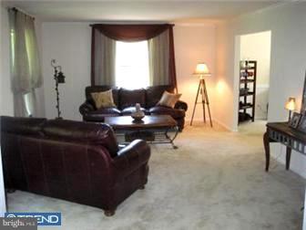 417 Marple Road Broomall, PA 19008 - Photo 2 of 12 Living Room