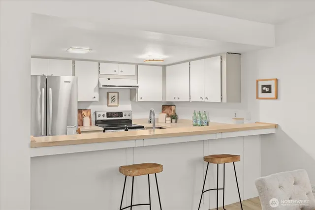 $575,000 | 14651 Northeast 40th Street, Unit G1, Bellevue, WA 98007