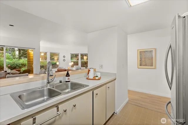 $575,000 | 14651 Northeast 40th Street, Unit G1, Bellevue, WA 98007