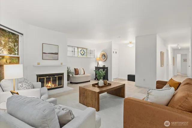 $575,000 | 14651 Northeast 40th Street, Unit G1, Bellevue, WA 98007