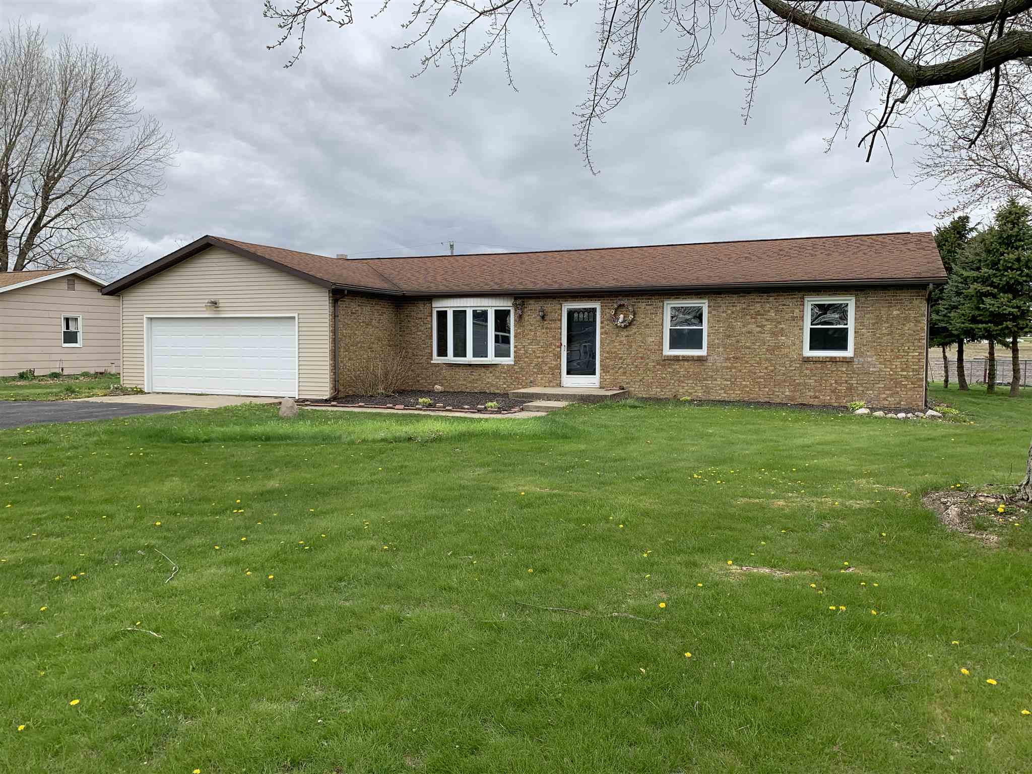2222 East Sycamore Drive Rochester, IN 46975 - Photo 2 of 15 Gallery Image 2