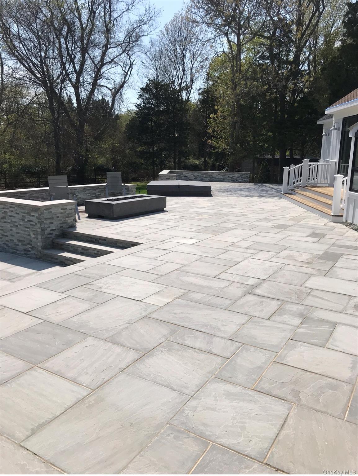 263 Ferry Road Sag Harbor, NY 11963 - Photo 12 of 36