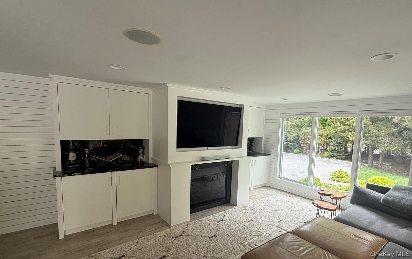 263 Ferry Road Sag Harbor, NY 11963 - Photo 29 of 36