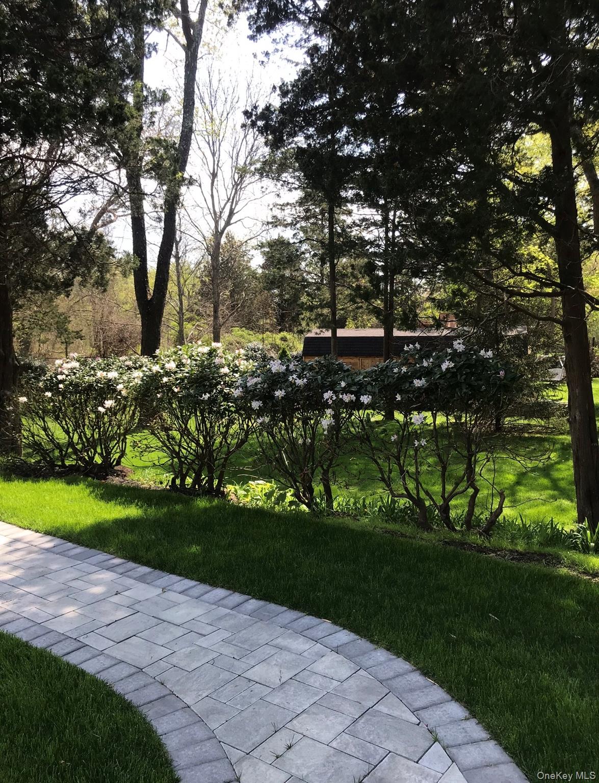 263 Ferry Road Sag Harbor, NY 11963 - Photo 10 of 36