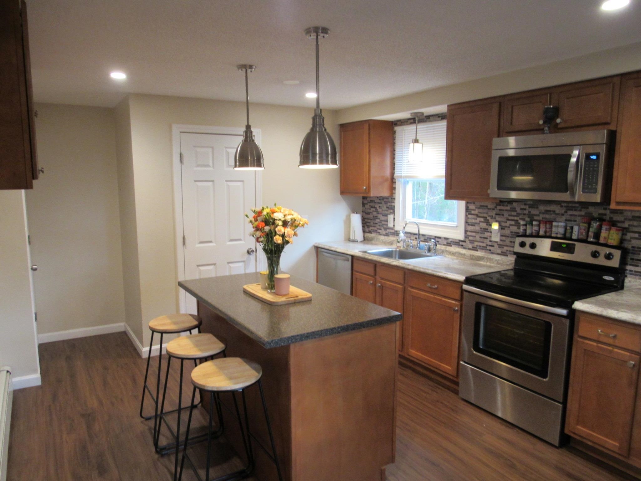 375 Whitehall Road Hooksett, NH 03106 - Photo 15 of 19