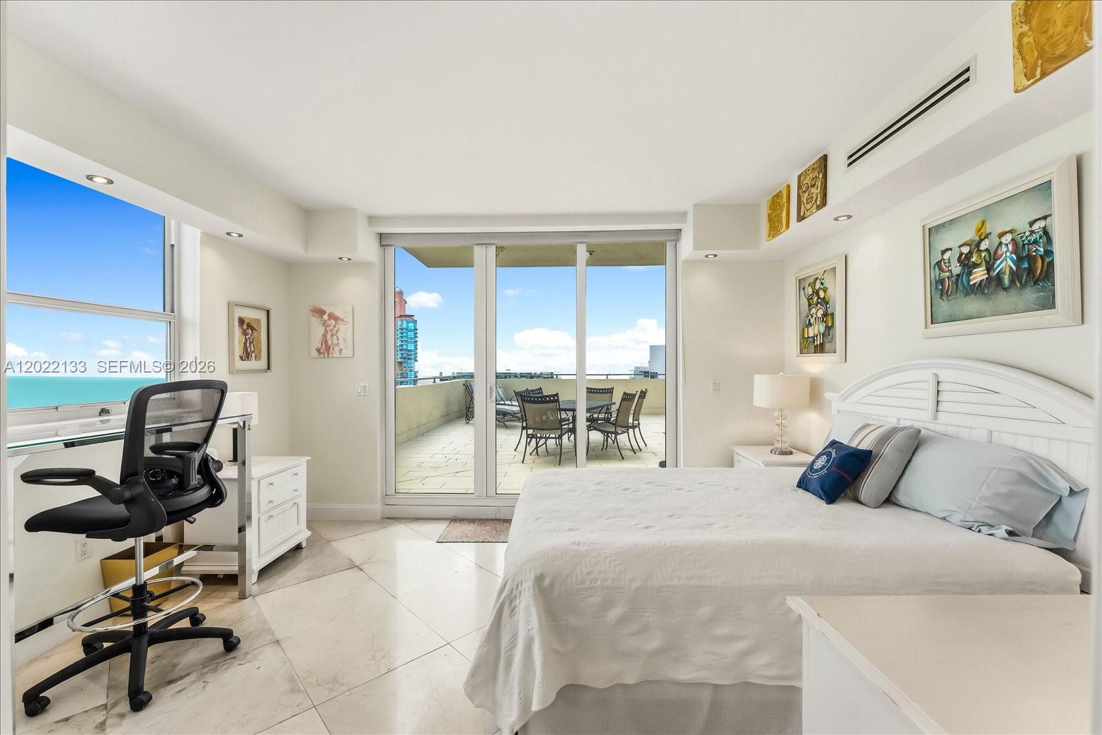 90 Alton Road, Unit PH3203 Miami Beach, FL 33139 - Photo 11 of 30