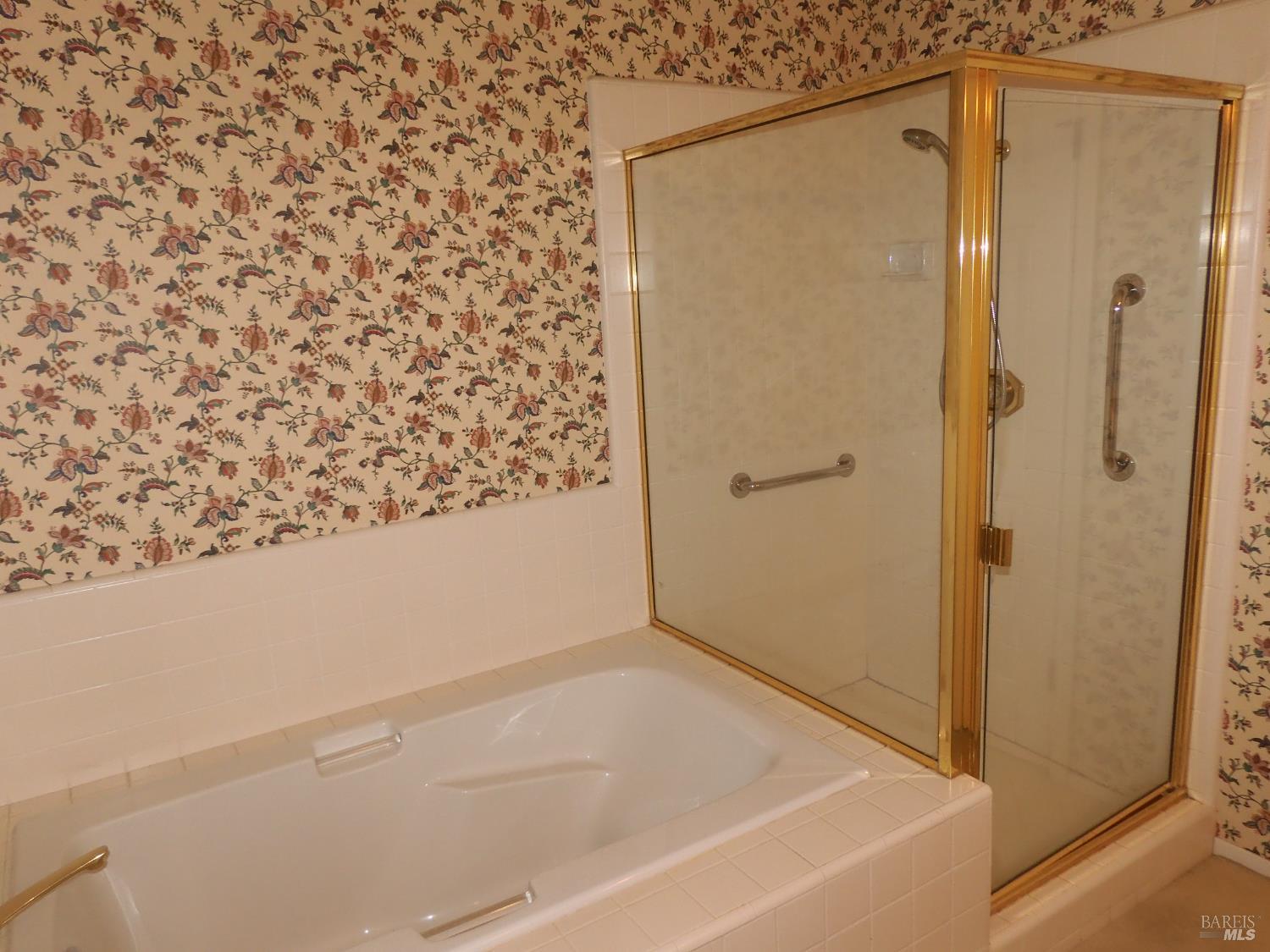 356 Singing Brook Circle Santa Rosa, CA 95409 - Photo 13 of 36 a bathroom with a shower